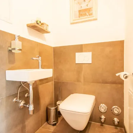 Lanner Apartment *